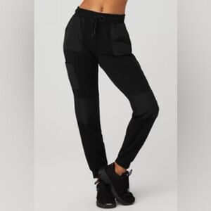 ALO Yoga Black Cargo Joggers XS